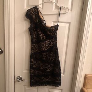 One shoulder Bebe lace minidress